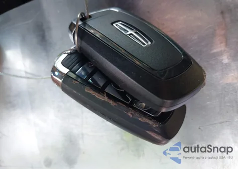 2020 Lincoln Nautilus Standard z USA, uszkodzony, nr VIN 2LMPJ6J98LBL19645